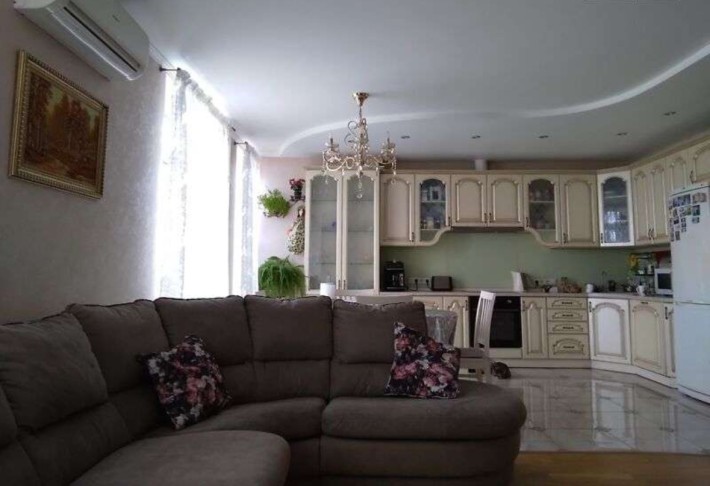 Продаж 4-х квартири Регенераторна вул. 4к5 ЖК Комфорт Таун - фото 1