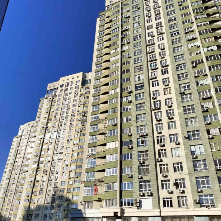 Продам 3к.кв, 110 кв.м. Солом'янський р-н, пр-т Лобановського, 4в ЖК "Олександрівський". - фото 1