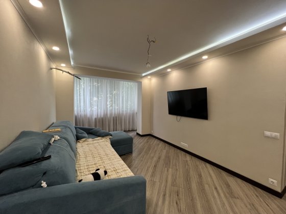 Продаж двокімнатної квартири по вул. Волоградська 3 площею - 56 м2 Киев