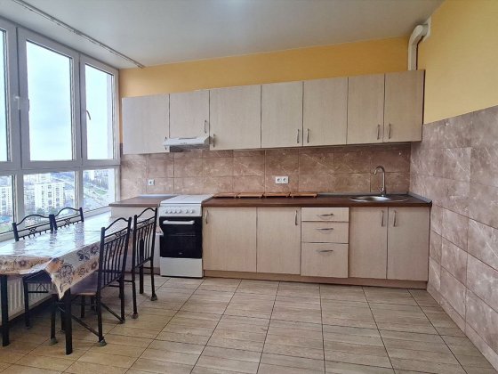 Продаю 5к квартиру по вул. Краківська, 27а, в Дніпровському районі, метро Чернігівська ( 5 хв пішки) Київ