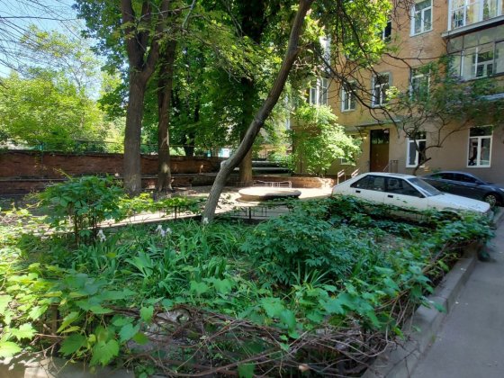 Продам 3-кімнатну квартиру  вул. Чикаленка (Пушкінська), 10б метро Театральна Київ
