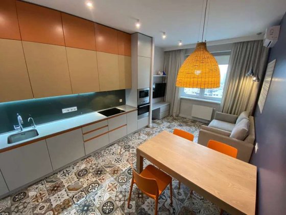 Продам 4к.квартиру Шевченківський р-н, вул.Дмитріївська, 80 Киев