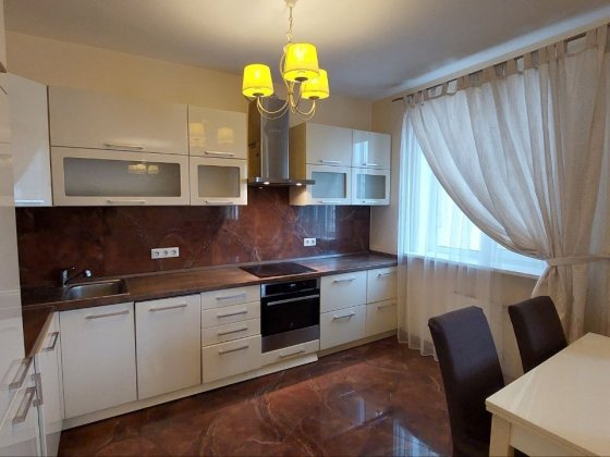 Продаж 3-к квартири вул. генерала Генадія Воробйова 13e Киев