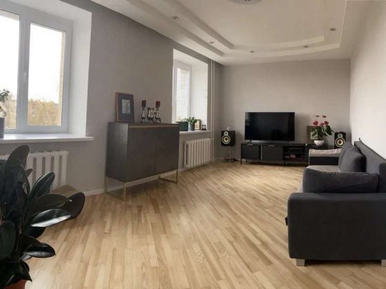 Продаж 3-к квартири вул. Сім'ї Стешенків 3 Киев