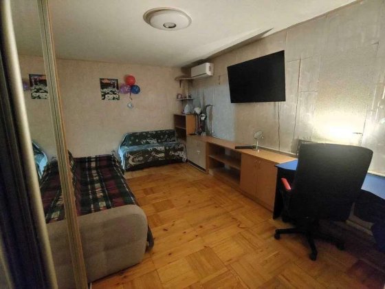 Продаж 2-к квартири вул. Приозерна 8б Київ