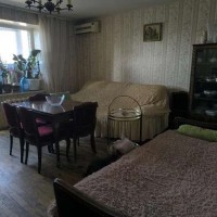 Продаж 4-кімнатної квартири на вул. Дачна, 53. Киев