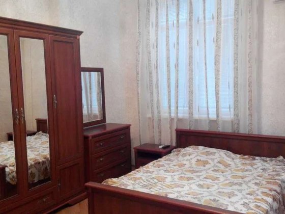 Продам 3к квартиру Київ, Соцмістечко, Хоткевича, 10, м.Чернігівська Киев