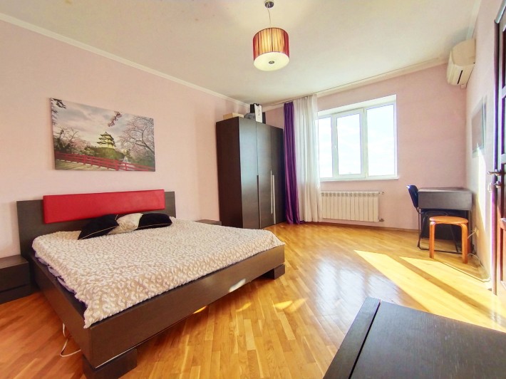 Продаж 4к дворівневої квартири, вул. А. Ахматової, 13д, Позняки. - фото 1