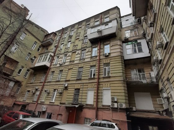 Продаж 2 кім. квартири по вул. Богдана Хмельницького 10а, центр, царський будинок. Киев