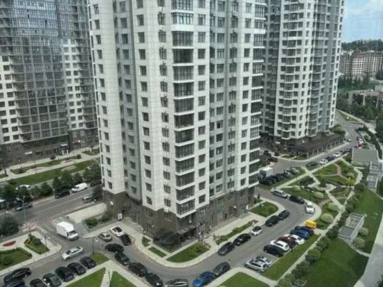 Продаж 3-кімнатної квартири по вул.Верхогляда (Драгомирова), 17б Київ