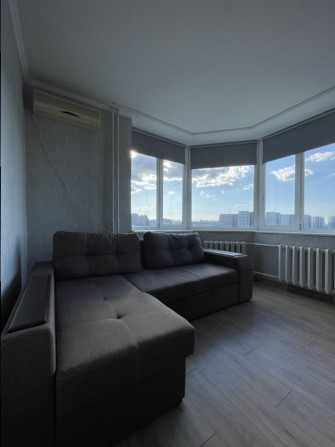 Продаж 3-кімнатної квартири Бажана Миколи просп 10 - фото 1