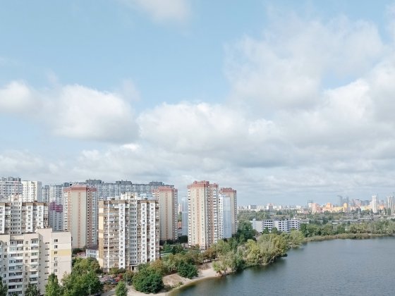 Продаж 2-кімнатної квартира по вул. Ревуцького 4, Дарницький район Київ