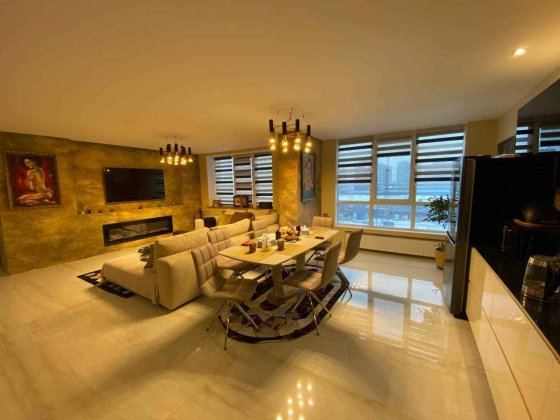 Продається 2х кімнатна квартира в Подільському районі  вул. Сім'ї Крістерів 20  ЖК "Варшавський мікр Київ