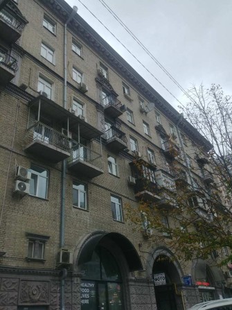 Продаж 1 кім.квартири,  сталінка, вул.Еспланална 32, історичний центр, метро Палац спорту - фото 1
