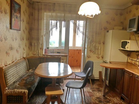 3-кімнатна квартира, вул. Миропільська, 39, поряд метро Дарниця Київ