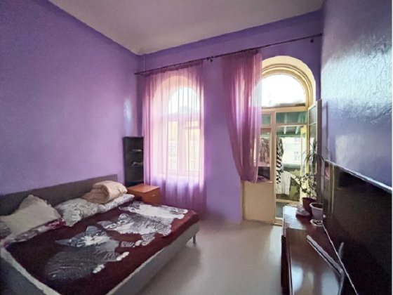 Продам 3-к квартиру в центрі, на вулиці Саксаганського, 89а. Киев