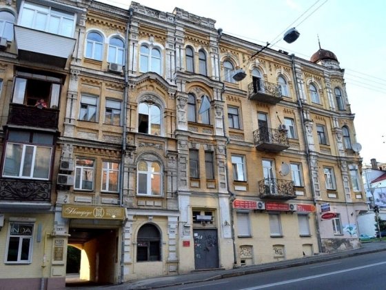 Продаж 2к квартири в історичному центрі поряд з Галицькою площею, вул. Бульварно-Кудрявська 30/13 Киев