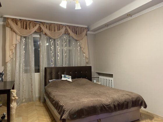 Продаж 1 кімн. по Русанівській  набережній 8. Метро Лівобережна. Киев