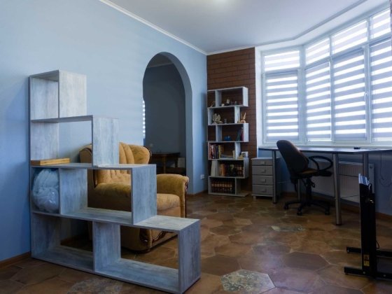 1-кімнатна квартира по вул. Гмирі Б.,17, Осокорки Киев