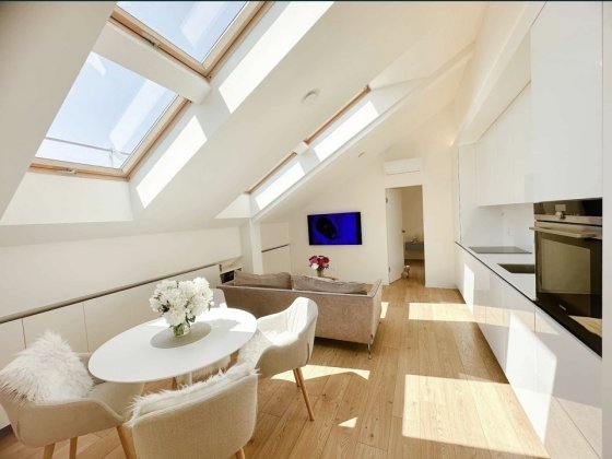 Продаж 2- кім. дворівневоі квартири в ЖК "Комфорт Таун Київ