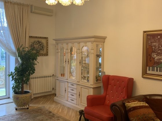 Саксаганського 147/5. Царський цегляний будинок. 5-ти кімнатна. Киев