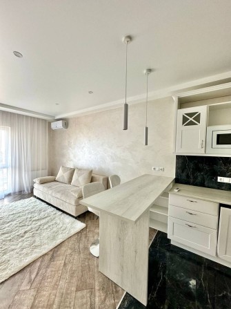 Продаж 1-кімнатної квартири з ремонтом в ЖК Нова Англія - фото 1