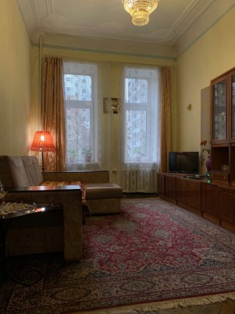 Продам 5 кімнатну квартиру біля метро "Лук'янівська" вул. Котарбінського 21. - фото 1