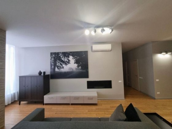 Коновальця ,32 Г. Продаж стильної сучасної квартири у центрі Києва Киев