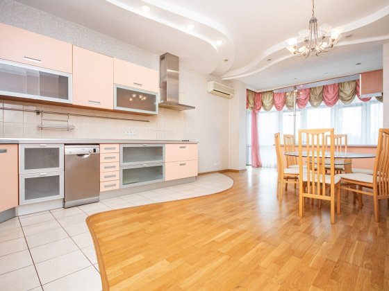 Продаж 4к квартири в Шевченківському районі. Провіантська 3 Київ