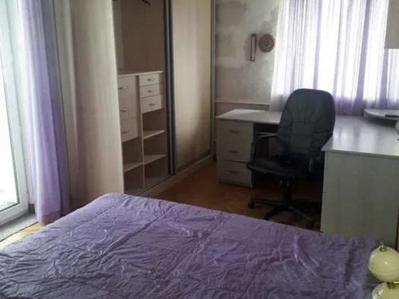 Продам однокімнатну квартиру по вул. Казарменна (Андрющенка), 7 Київ