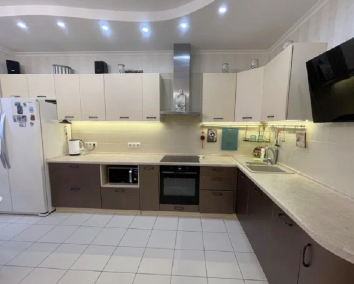 Продаж 3х квартири  в ЖК "4 сезони", вул. Максимовича  (Трутенка) 3г - фото 1