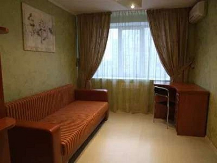Продаж 2-кімнатної квартири по вул. Золотоустівська, 48/5 - фото 1