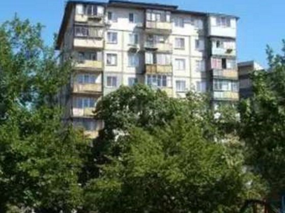 Продаж 3-кімнатної квартири на бульв.Верховної Ради, 19б Київ