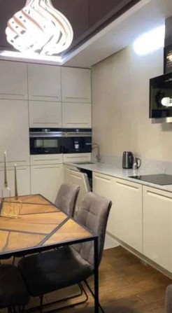 Продаж дизайнерської 2к квартири в ЖК Комфорт Таун - фото 1