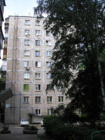 Продам 3 кімнатну квартиру. площа Космонавтів. Ушинського 6 - фото 1