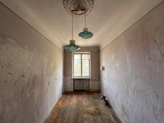 Продам 3к квартиру по вул.Ратушного Романа (Волгоградська), 6, без ремонту поруч Солом'янський парк  Київ