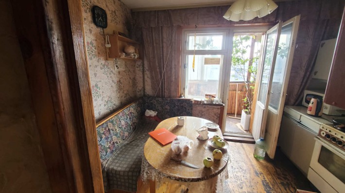 Продам 3-кімнатну квартиру по  вул. Декабристів, 5а. - фото 1