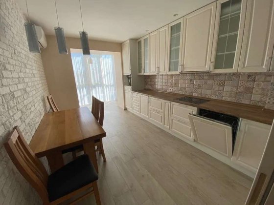 Продається 2-кімнатна квартира, вул Бориспільська 23а, ст м Червоний Хутір, ЖК «Оберіг». Київ