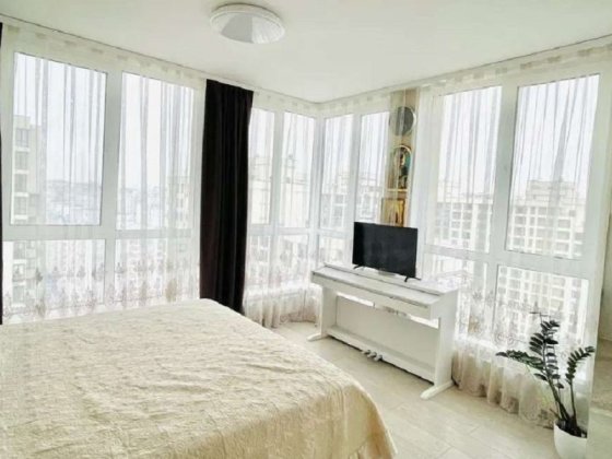 Продам 3к квартиру з ремонтом та меблями ЖК Венеція вул Конєва 12а Київ