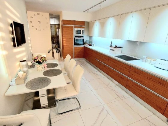 Продаж 3к квартири в ЖК Лідер вул Казарменна 6Г Київ