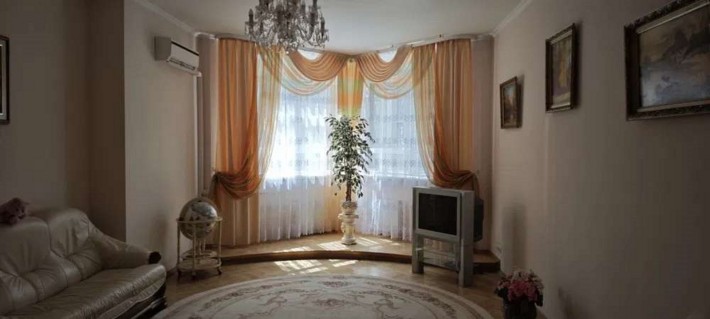 Продам  5-кімнатну квартиру по вул. Бульварно-Кудрявська,  11А. - фото 1