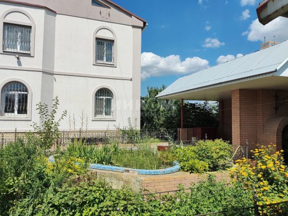 Продам Дом 350м2 ул. Смоленская Луганськ