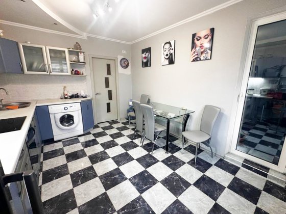 Продаж 2к квартири Урлівська, 9 Оскорки RiverMall  без комісії Киев