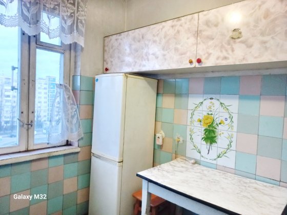 Продаж 3-х кім. кв. вул. Миропільська 3, поряд метро Чернигівська Київ