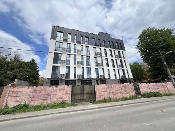 Продаж 1-к квартири вул. Осіння 28 Київ