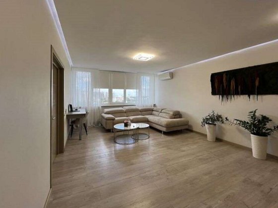 Продаж 3-кімнатної квартири на вул. Юлії Здановської, 71г Київ