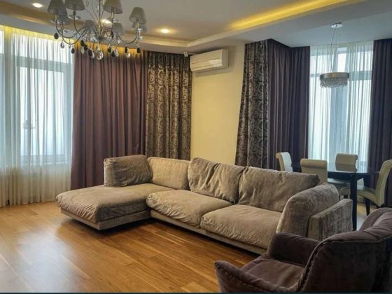 Продаж 3-кімнатної квартири по вул. Шаповала Генерала (Механізаторів), 2 Київ