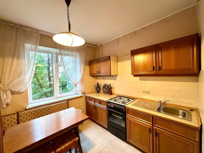 Продаж 2к.квартири метро Оболонь, Гайдай Зої ул. 9/8 - фото 1