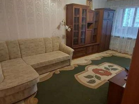 Продається простора 3-кімнатна квартира з ремонтом в Деснянському р-н, вул.Радунська, 3а Киев