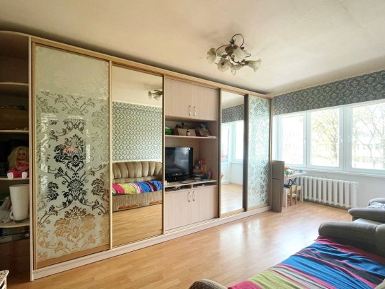 Продається  2-кімнатна квартира в чудовому  стані м. Дорогожичи